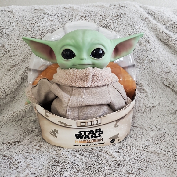Mattel - Star Wars: The Mandalorian "The Child" 11" Plush (NEW IN BOX) - Picture 1 of 5